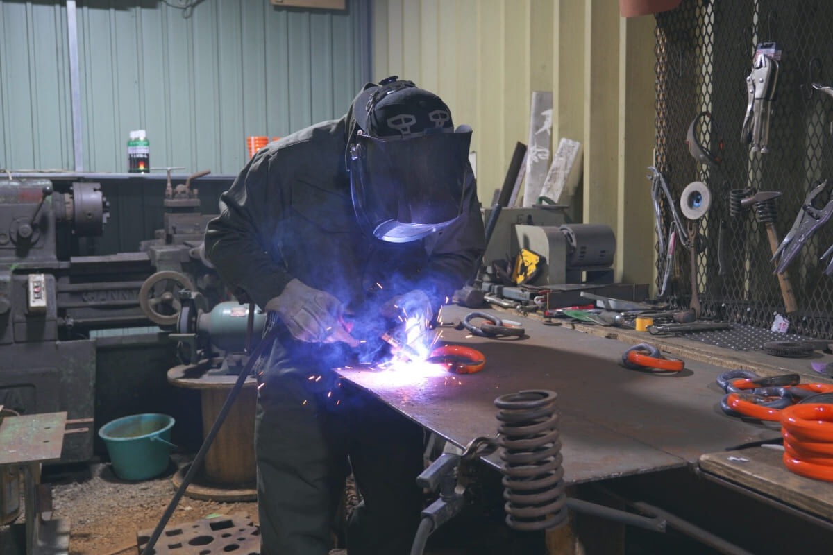 鉄工